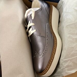 Cole Haan Womans  Pewter metallic  OriginalGrand Platform Wingtip Oxford